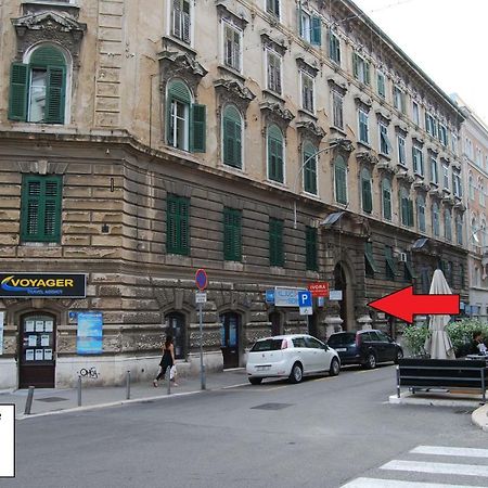 Apartment Dolac In Center Of Town Rijeka Eksteriør bilde