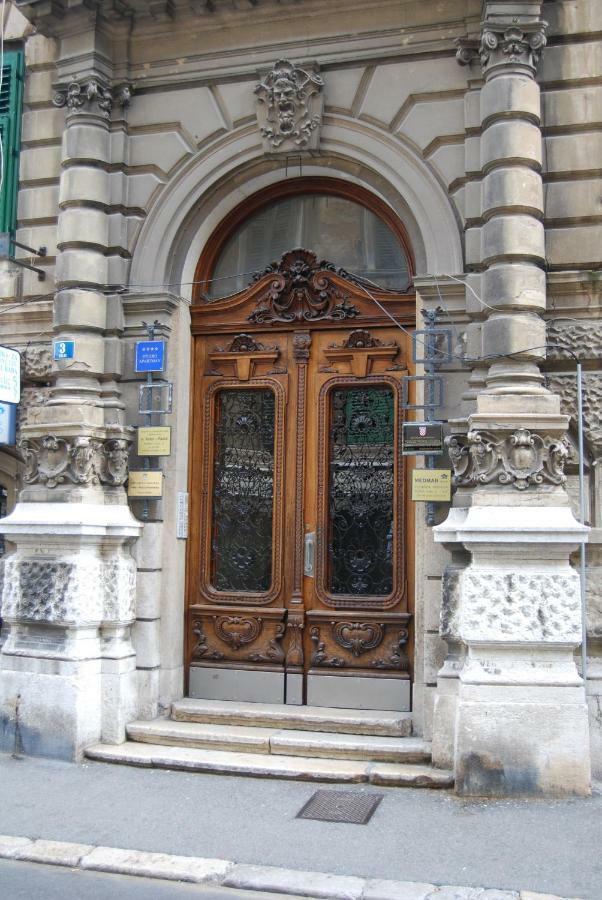 Apartment Dolac In Center Of Town Rijeka Eksteriør bilde